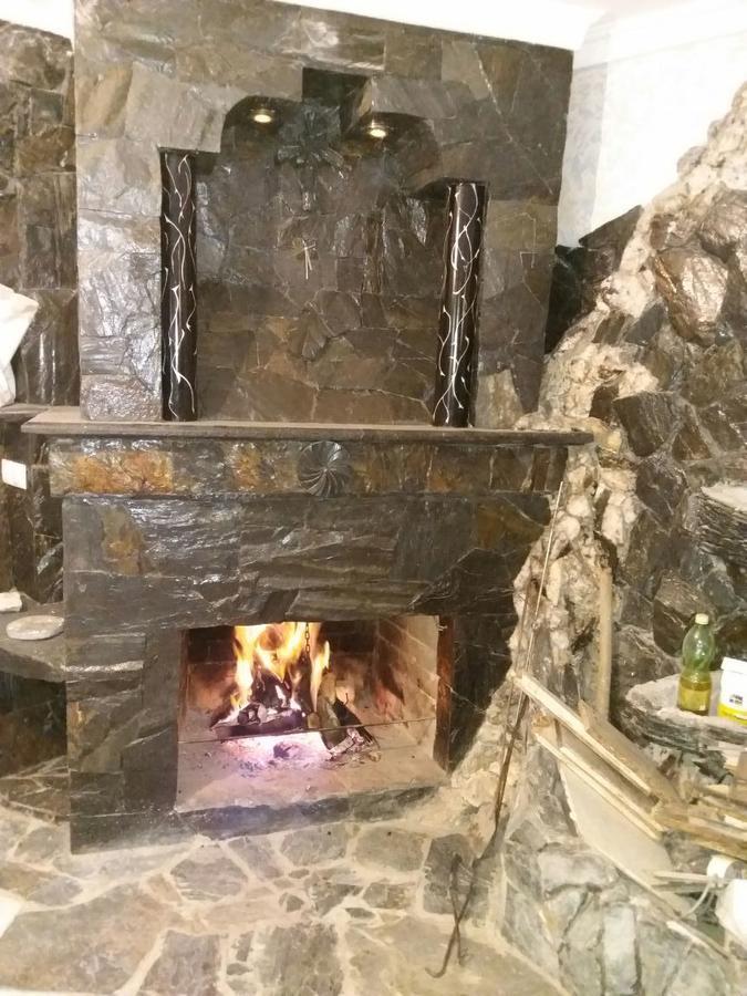 Guest House 26 Mestia Bagian luar foto