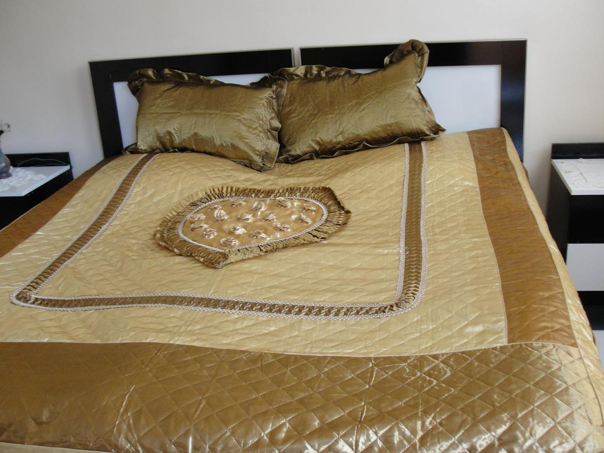Guest House 26 Mestia Bagian luar foto