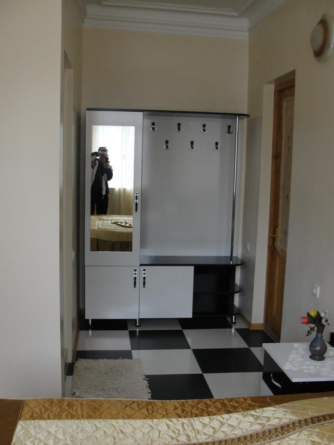 Guest House 26 Mestia Bagian luar foto
