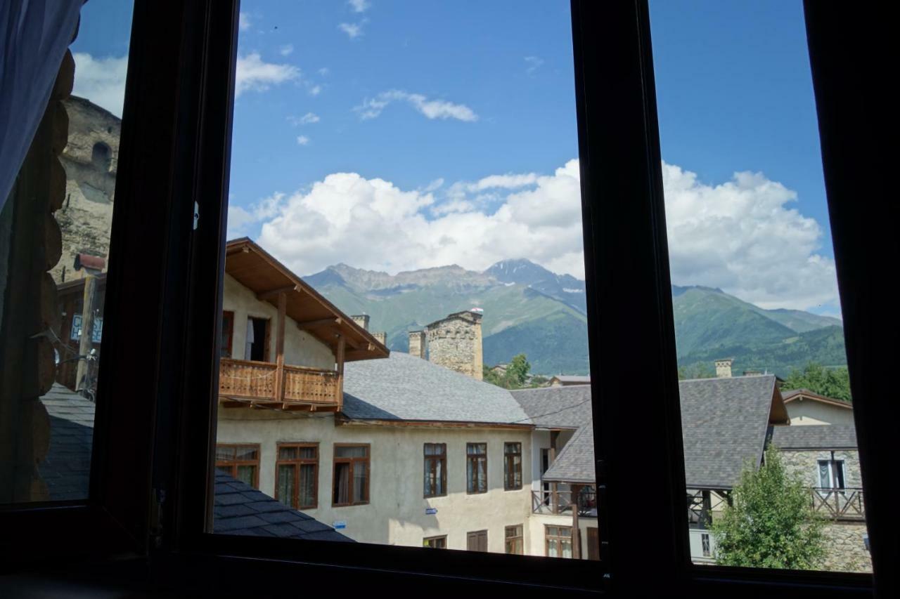 Guest House 26 Mestia Bagian luar foto